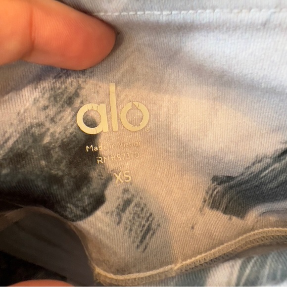 ALO YOGA Airbrush Printed Leggings - Picture 5 of 9